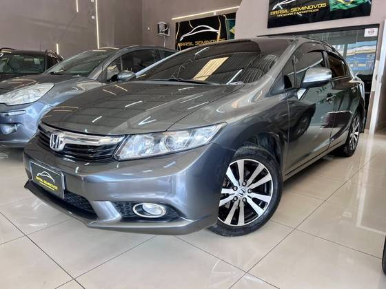 HONDA CIVIC 1.8 LXL 16V FLEX 4P AUTOMÁTICO HONDA CIVIC 1.8 LXL 16V FLEX 4P AUTOMÁTICO